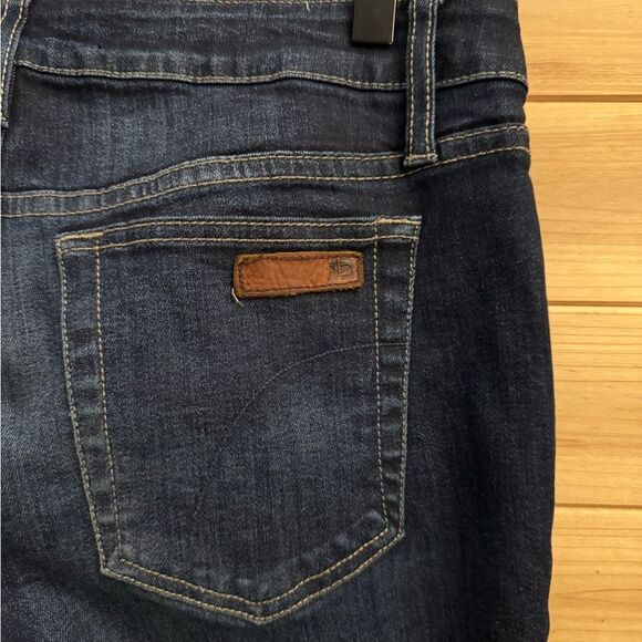 Joes Jeans Size 31/12 Mid Rise Dark Wash Bootcut Cotton Lycra Blend Jeans - Picture 10 of 12